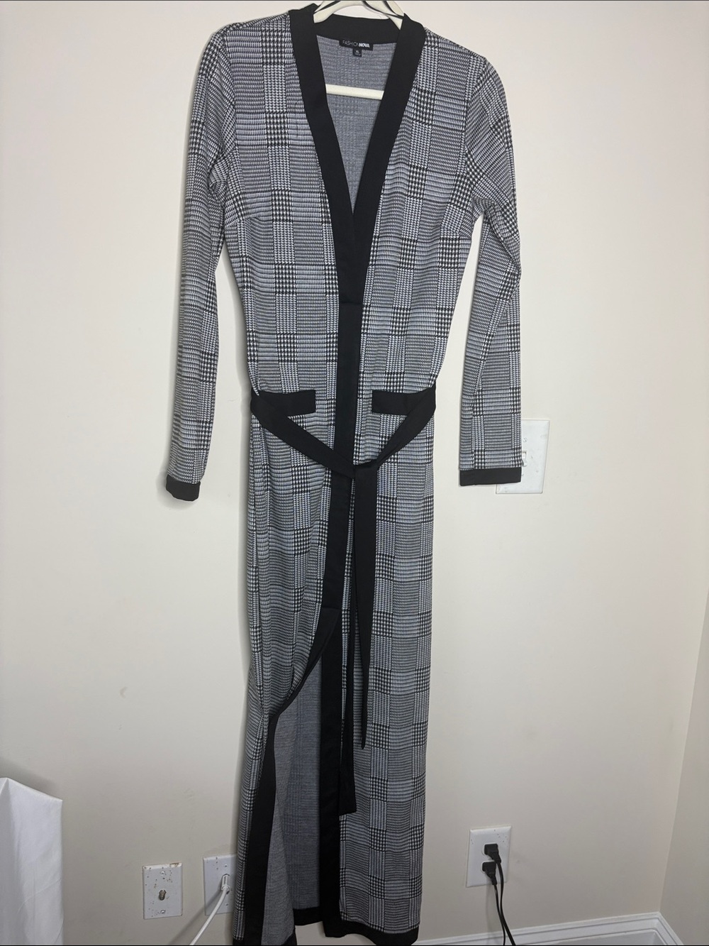 Fashion Nova Black and White Plaid Maxi Dress with Belt size XL